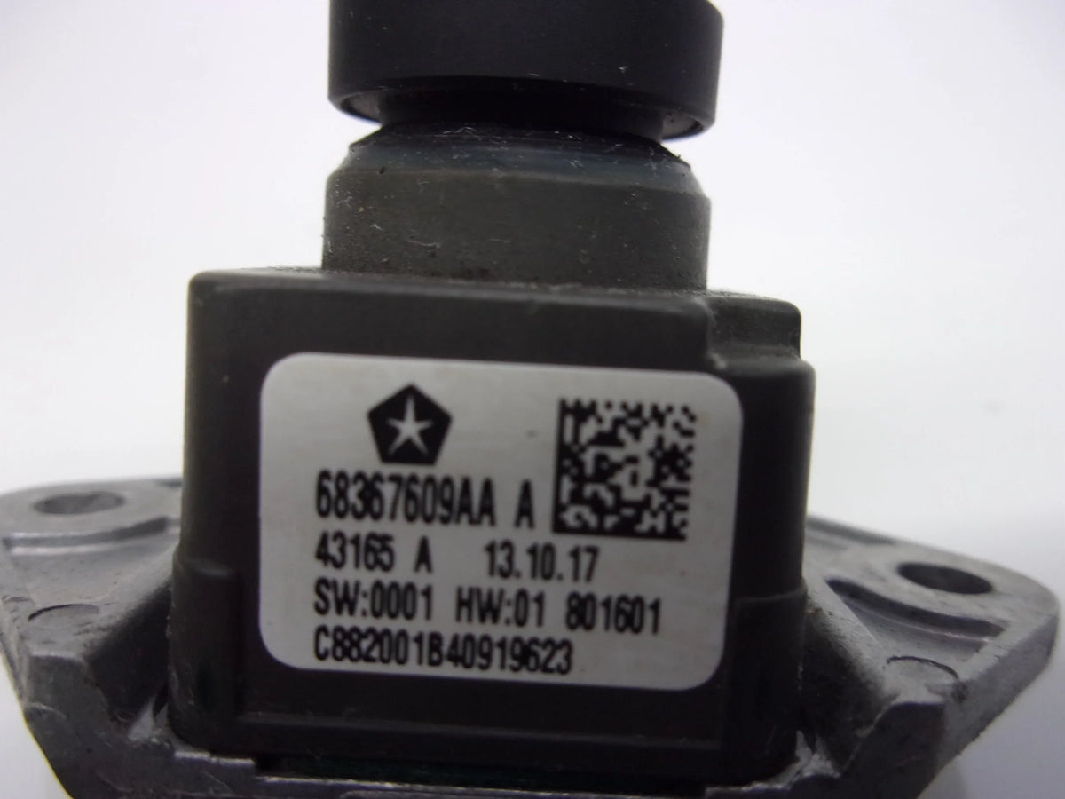 Pre-Owned Camera View OEM Cherokee (Good) 2017-2022 Jeep Backup Grand 68367609AA Rear